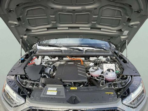 Certified 2025 Audi Q5 e Premium Plus w/ Premium Plus Package image 33
