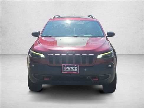 Used 2019 Jeep Cherokee Trailhawk w/ Comfort/Convenience Group AWD/4WD image 2