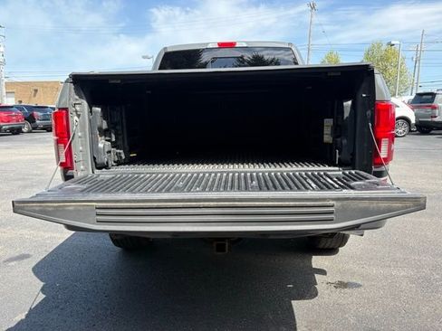 Used 2018 Ford F150 Lariat w/ Equipment Group 502A Luxury AWD/4WD image 6