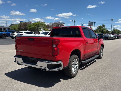 Used 2023 Chevrolet Silverado 1500 LT AWD/4WD image 3