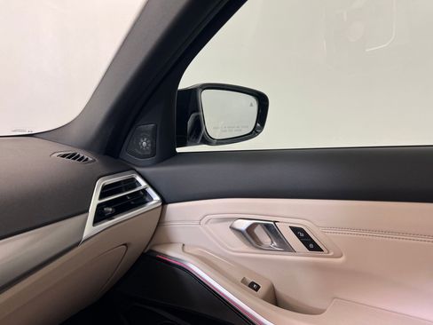 Used 2025 BMW M340i xDrive w/ Premium Package image 30