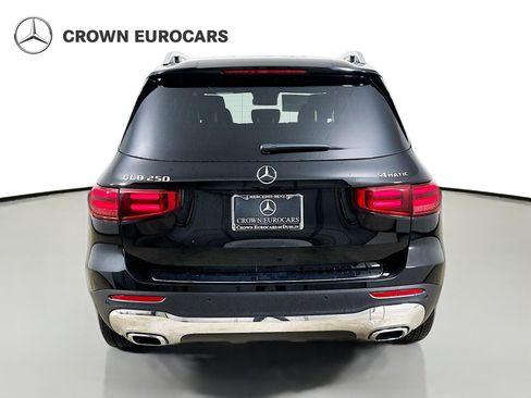 Used 2026 Mercedes-Benz GLB 250 4MATIC image 6