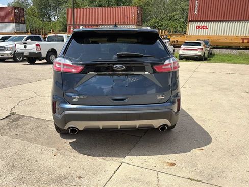 Used 2019 Ford Edge SEL w/ Equipment Group 201A AWD/4WD image 4