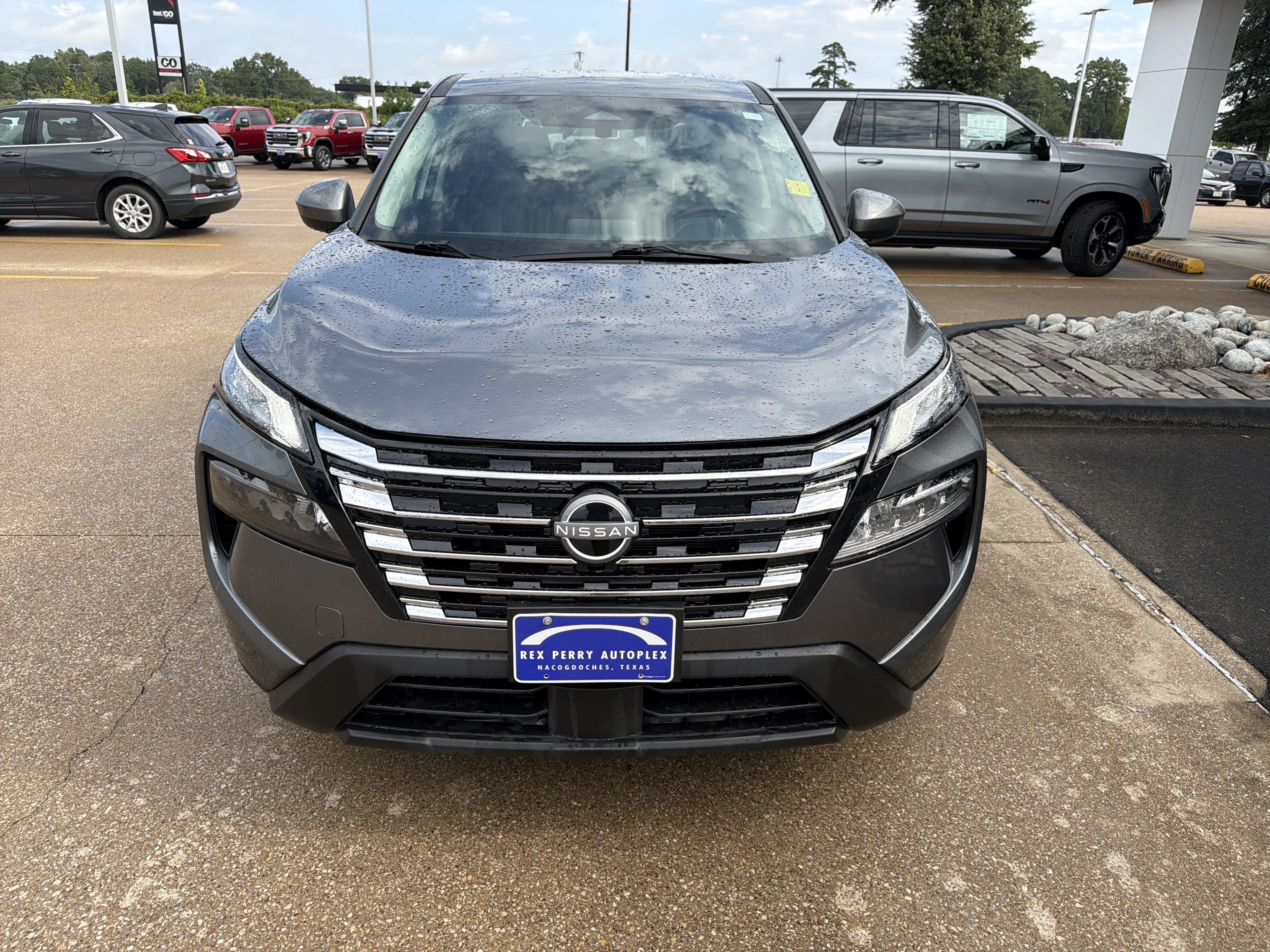 Used 2025 Nissan Rogue SV AWD/4WD image 24