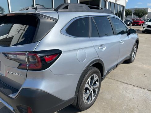 Used 2020 Subaru Outback Limited w/ Popular Package #2 AWD/4WD image 5