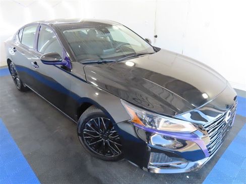 Used 2023 Nissan Altima 2.5 SV image 5