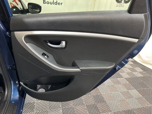 Used 2016 Hyundai Elantra GT image 15