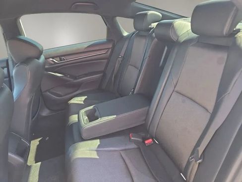 Used 2018 Honda Accord Sport image 40