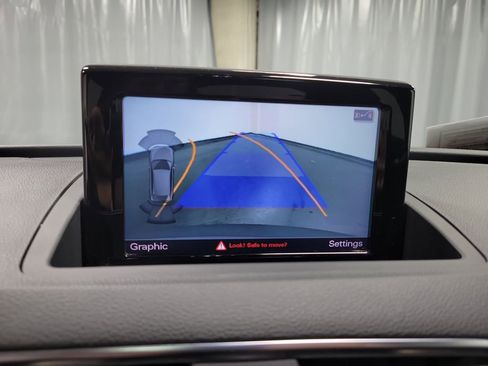 Used 2018 Audi Q3 2.0T Premium Plus w/ Premium Plus Package image 18