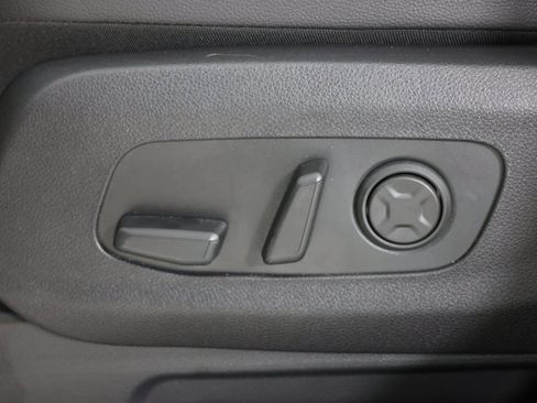 Used 2024 Kia Carnival SX Prestige image 25