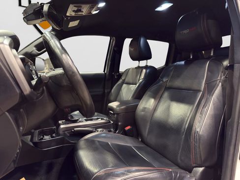 Used 2018 Toyota Tacoma TRD Pro image 10