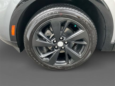 Used 2021 Buick Envision Essence w/ Sport Touring Package image 14