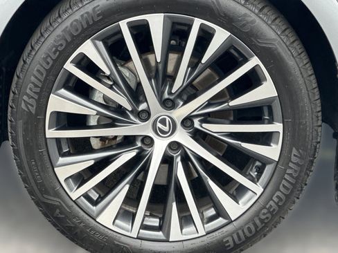 Certified 2025 Lexus RX 350 w/ Convenience Package image 12