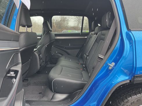 Used 2025 Jeep Wagoneer S Limited image 28