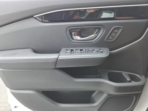 Used 2023 Honda Pilot EX-L image 32