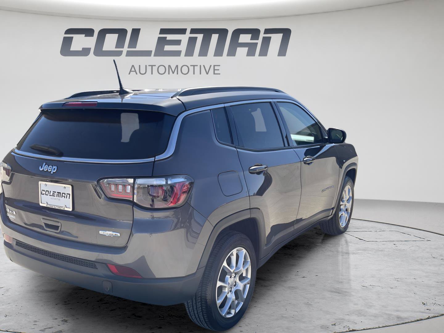 Used 2022 Jeep Compass Latitude AWD/4WD image 24