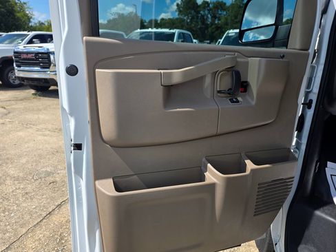 New 2026 GMC Savana 2500 w/ Driver Convenience Package RWD image 11