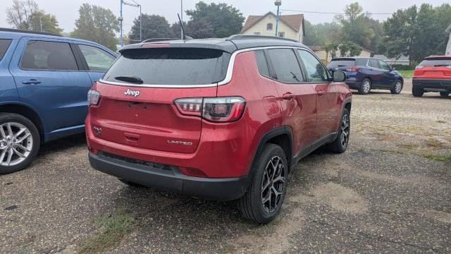 Used 2025 Jeep Compass Limited AWD/4WD image 3
