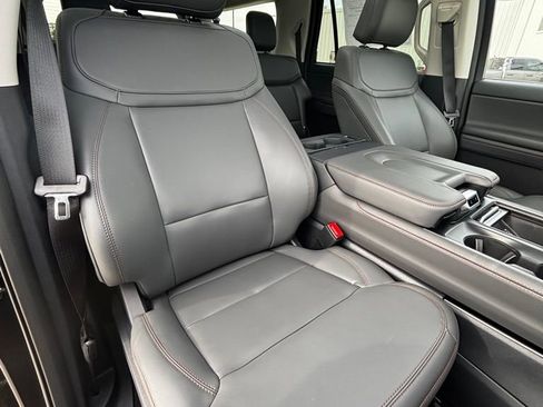 Used 2025 Ford Expedition Max Active image 21