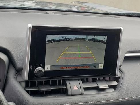 Used 2025 Toyota RAV4 XLE AWD/4WD image 24