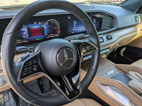 Used 2024 Mercedes-Benz GLE 450e 4MATIC image 8