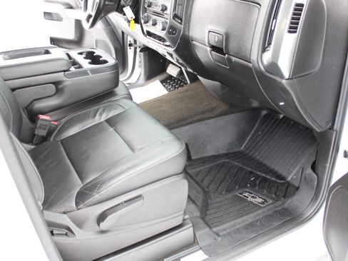 Used 2017 Chevrolet Silverado 1500 LT w/ Redline Edition image 43