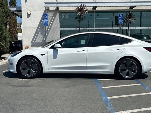 Used 2023 Tesla Model 3 Standard Range image 7