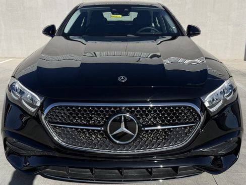 Used 2025 Mercedes-Benz E 350 Sedan image 2