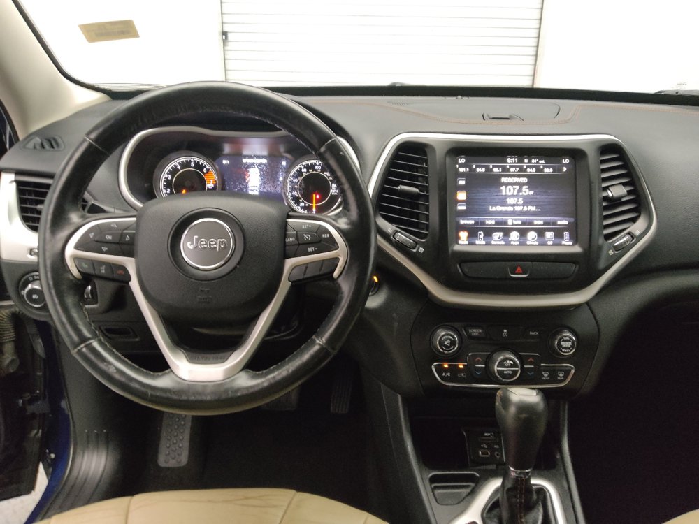 Used 2016 Jeep Cherokee Limited FWD image 22
