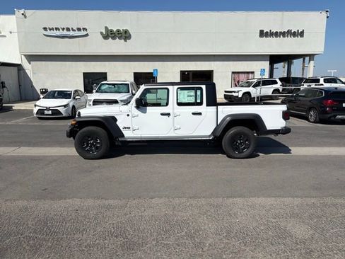 New 2026 Jeep Gladiator Sport AWD/4WD image 4