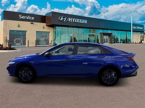 New 2026 Hyundai Elantra Sport image 3