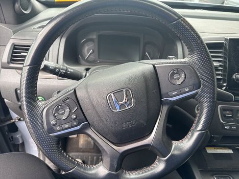 Used 2022 Honda Passport TrailSport image 11