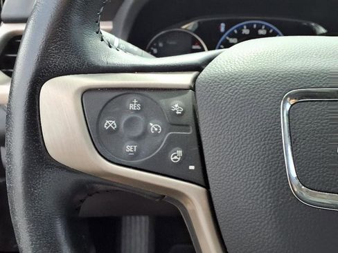 Used 2020 GMC Acadia Denali image 17