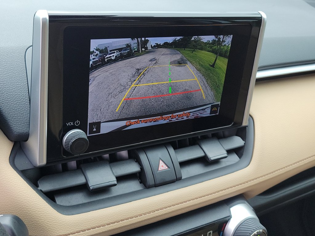 Used 2025 Toyota RAV4 XLE w/ Convenience Package AWD/4WD image 15