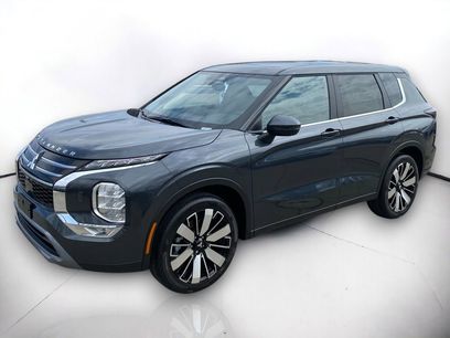 New 2025 Mitsubishi Outlander SE