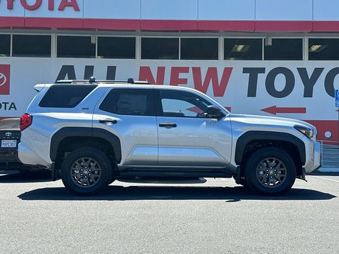 New 2026 Toyota 4Runner SR5 RWD image 6
