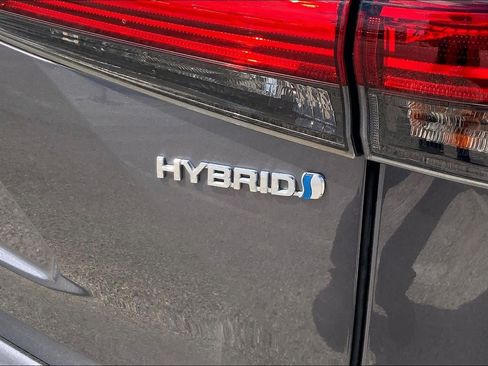 Used 2021 Toyota Highlander Limited FWD image 30