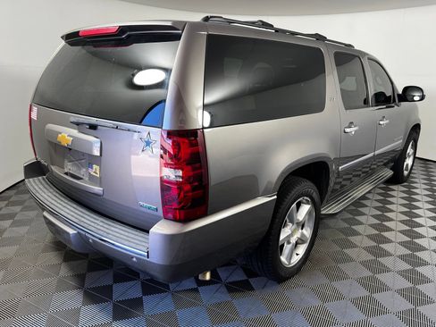 Used 2012 Chevrolet Suburban LTZ RWD image 5