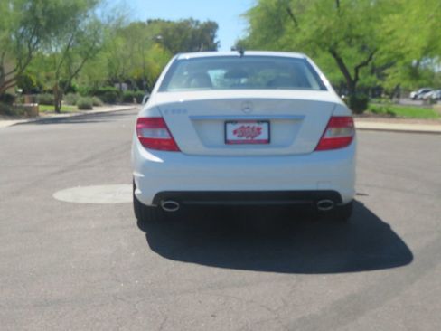 Used 2011 Mercedes-Benz C 300 Sedan image 12