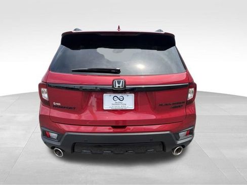 Certified 2024 Honda Passport Black Edition image 9
