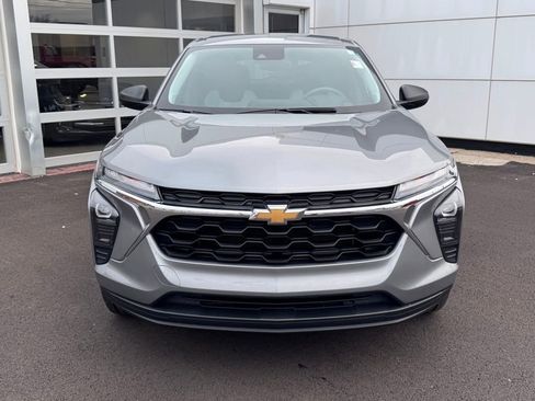 Used 2024 Chevrolet Trax LS w/ Driver Confidence Package image 10