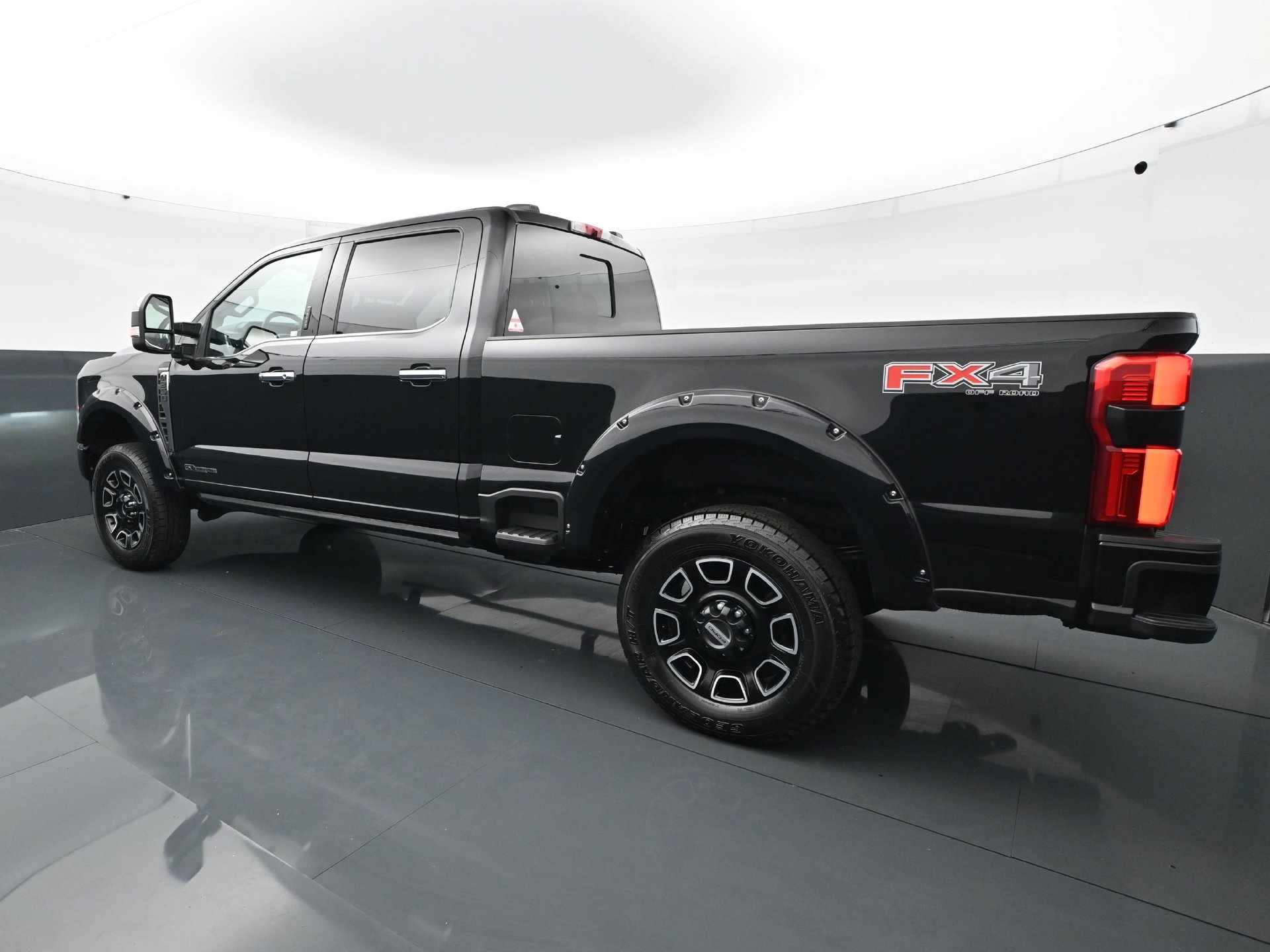 Used 2024 Ford F250 Platinum AWD/4WD image 4