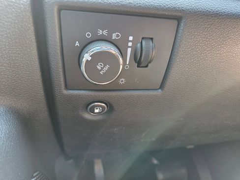Used 2019 Jeep Grand Cherokee Limited RWD image 12