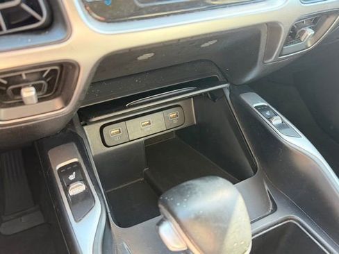 Used 2021 Kia Sorento S w/ Panoramic Sunroof Package image 24