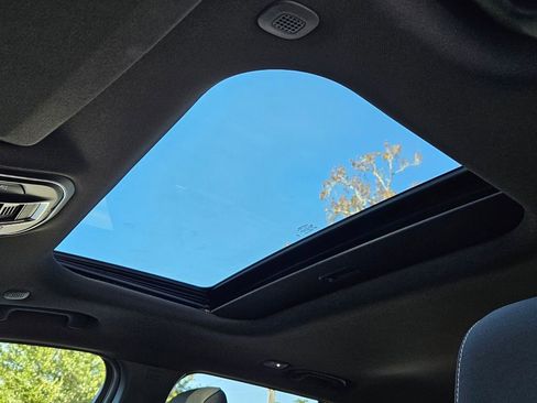 New 2025 Jeep Grand Cherokee Laredo image 17