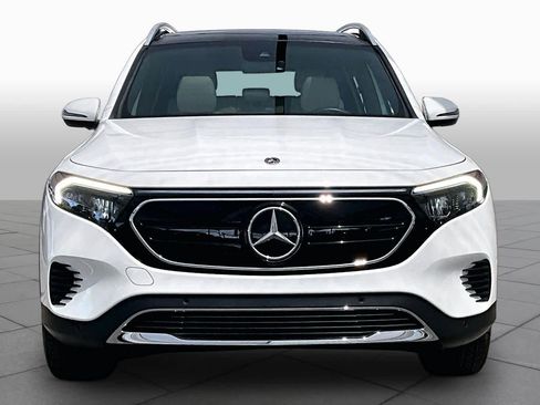 Certified 2023 Mercedes-Benz EQB 300 4MATIC w/ Exclusive Package image 3