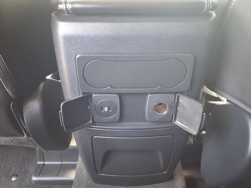 Used 2023 Ford Explorer XLT w/ Equipment Group 202A image 12