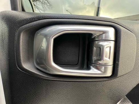 Used 2021 Jeep Wrangler Unlimited Rubicon w/ Steel Bumper Group AWD/4WD image 31