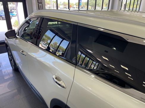 Used 2024 INFINITI QX60 Luxe w/ Cargo Package AWD/4WD image 14