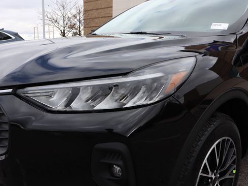 New 2026 Ford Escape SE image 14